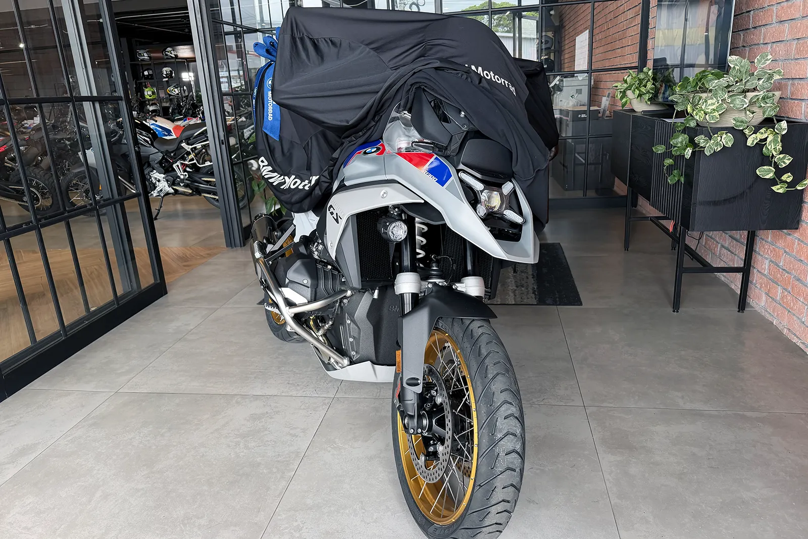 Yeison's 2026 BMW R 1300 GS ASA on the day he collected it