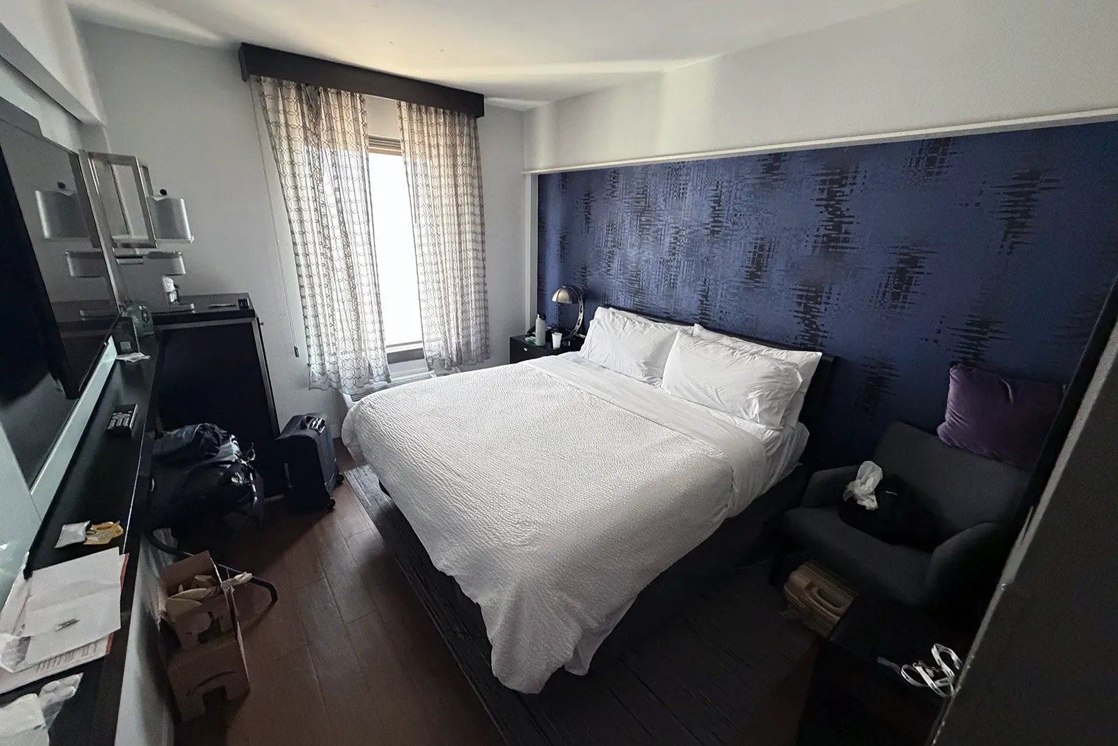 Room at Holiday Inn Express Dallas Downtown during FAN EXPO weekend