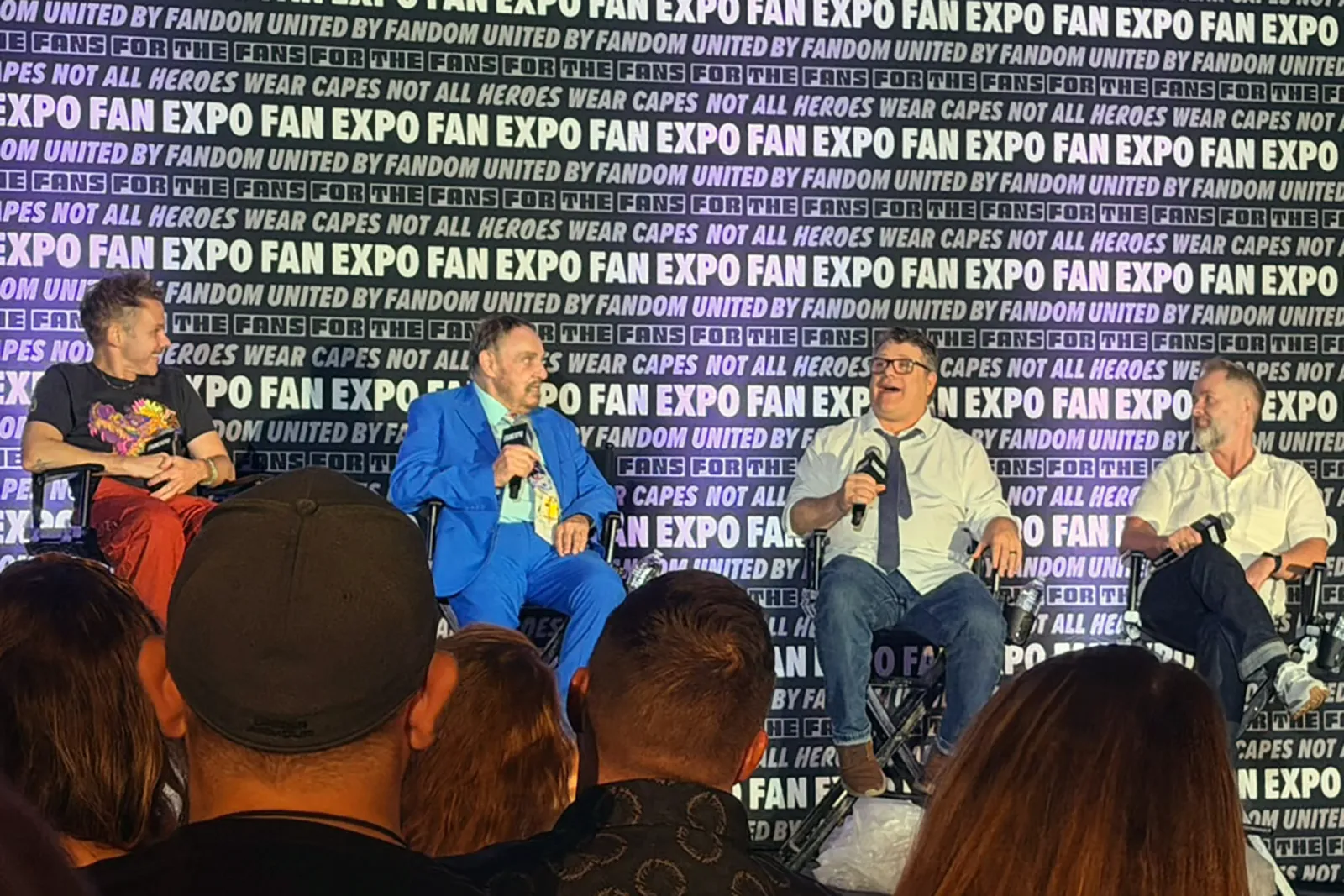 Lord of the Rings actors speaking at a FAN EXPO Dallas panel