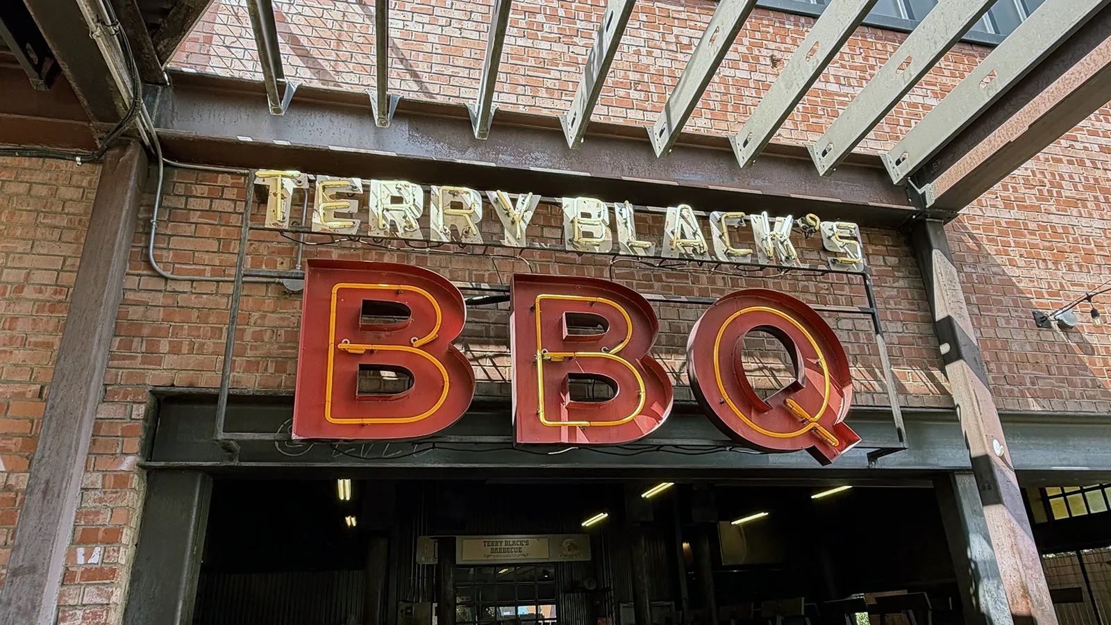 How to Visit Terry Black’s BBQ During a Dallas Layover