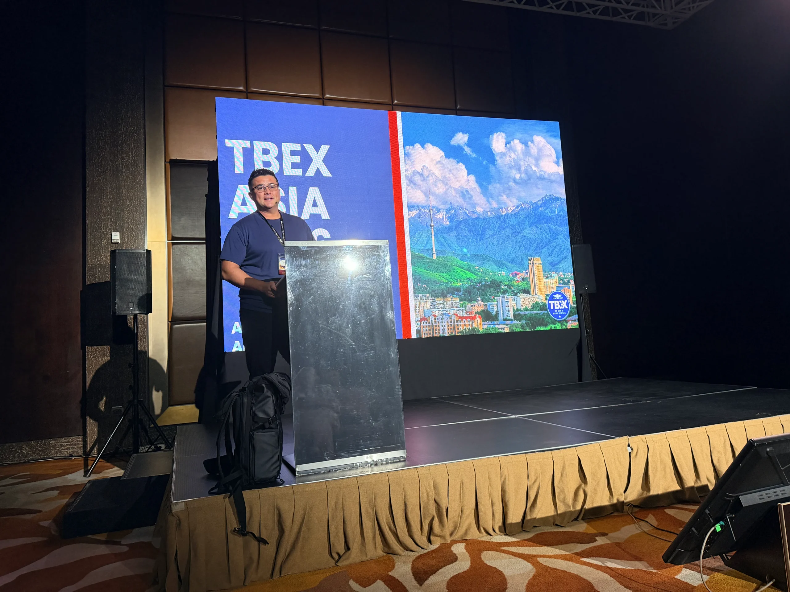 Yeison speaking about travel blogging at TBEX Almaty